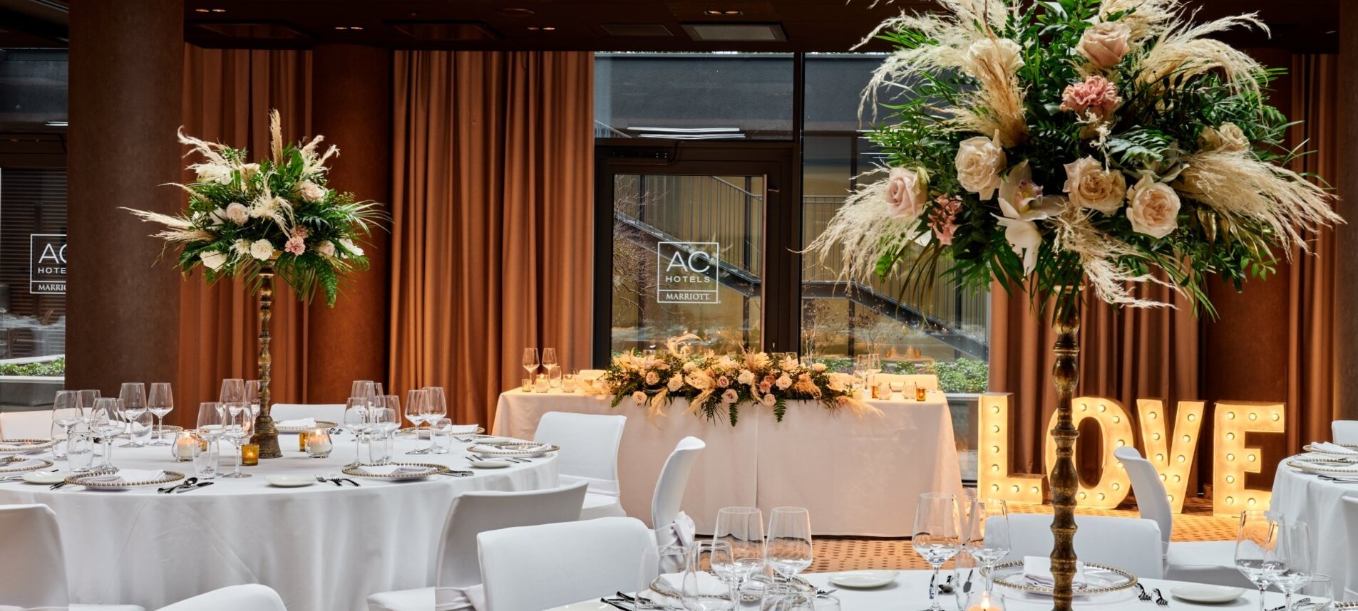 Event organization at Sobre de la Mesa restaurant in Kraków