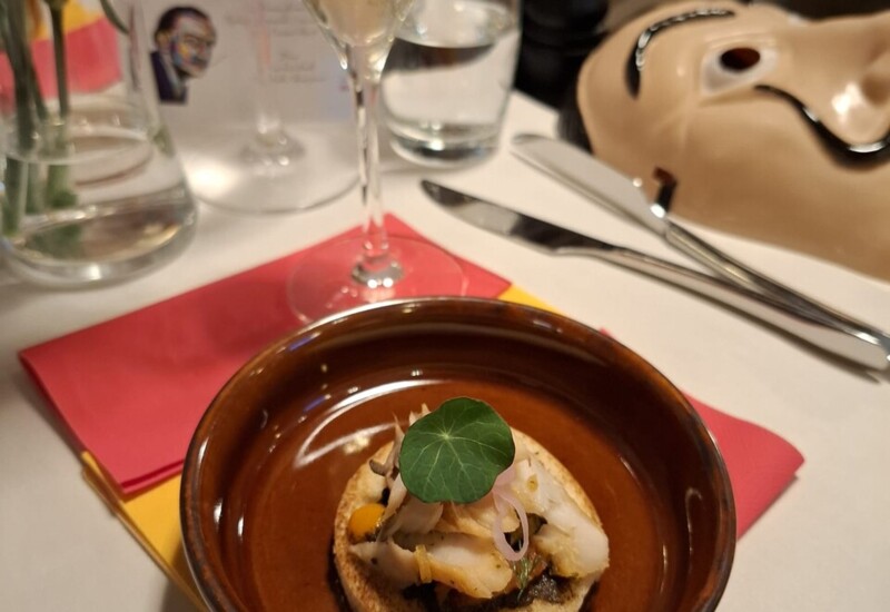 Photo from a Salvador Dalí-themed dinner – a surreal blend of culinary art and the master’s vision.