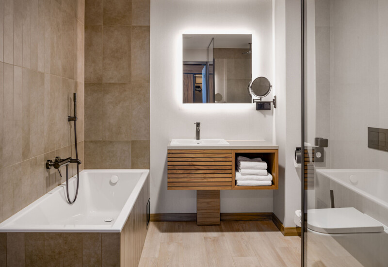 Shared space in a hotel in Kraków – a spacious area for relaxation and meetings.