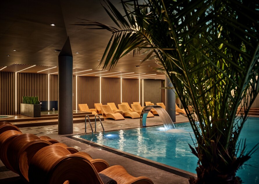 Piękny hotel z basenem w Krakowie dla pary