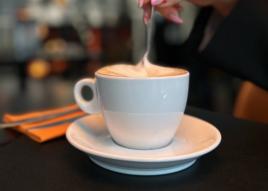 Coffee point dla gości AC Hotel Kraków – aromatyczna kawa dostępna przez cały dzień.