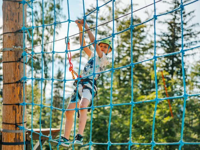 park linowy dziecko lato wakacje wyjazd atrakcje hotel