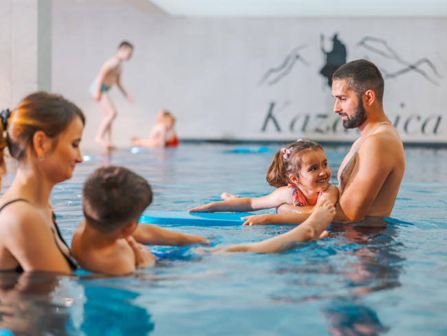 hotel z basenem dla dzieci brodzik rodzina Śnieżka z dziećmi Karpacz