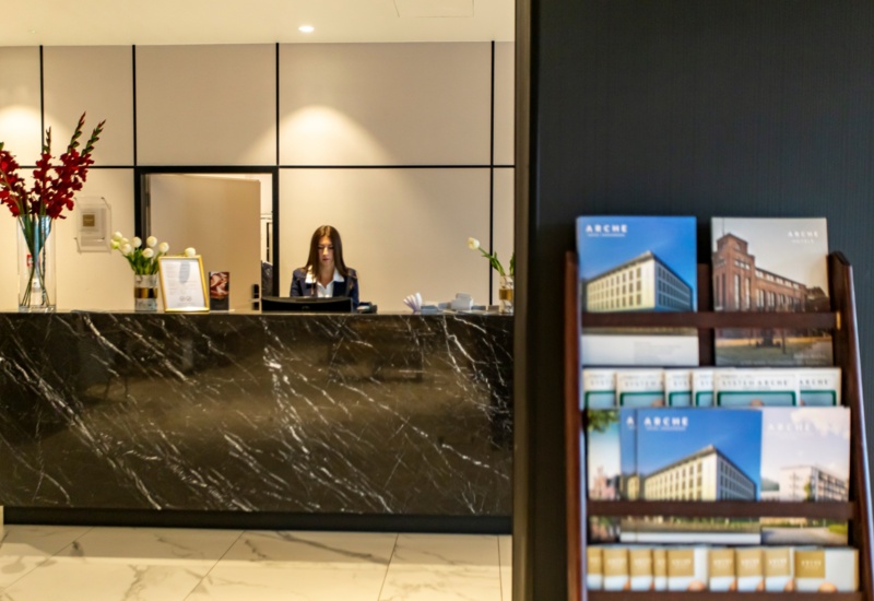 Arche Hotel Krakowska – noclegi dla firm ze stawkami korporacyjnymi i parkingiem.