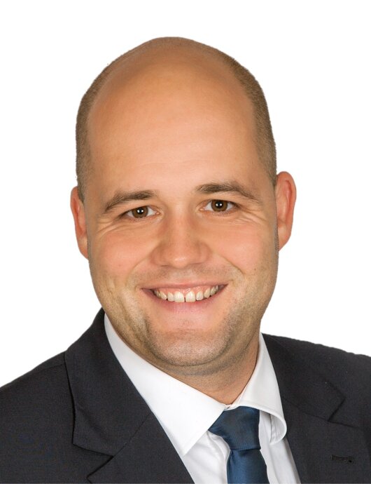 Sebastian Wolf - Empfangsleiter des 4 Sterne Resorts auf Usedom