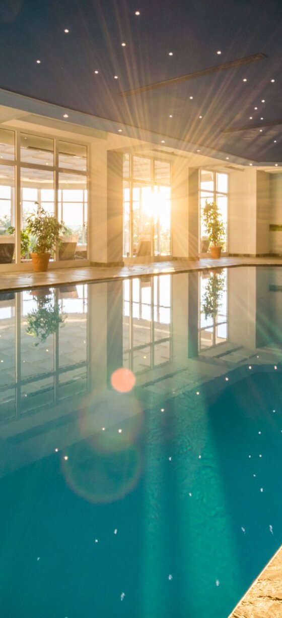 Innenpool des Day-Spa Balmer Seele im Haupthaus des Resort Balmer See