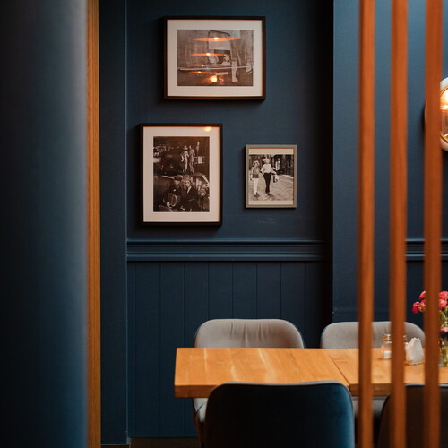 Starodworcowa restaurant Gdynia city center corner with decorations and photos