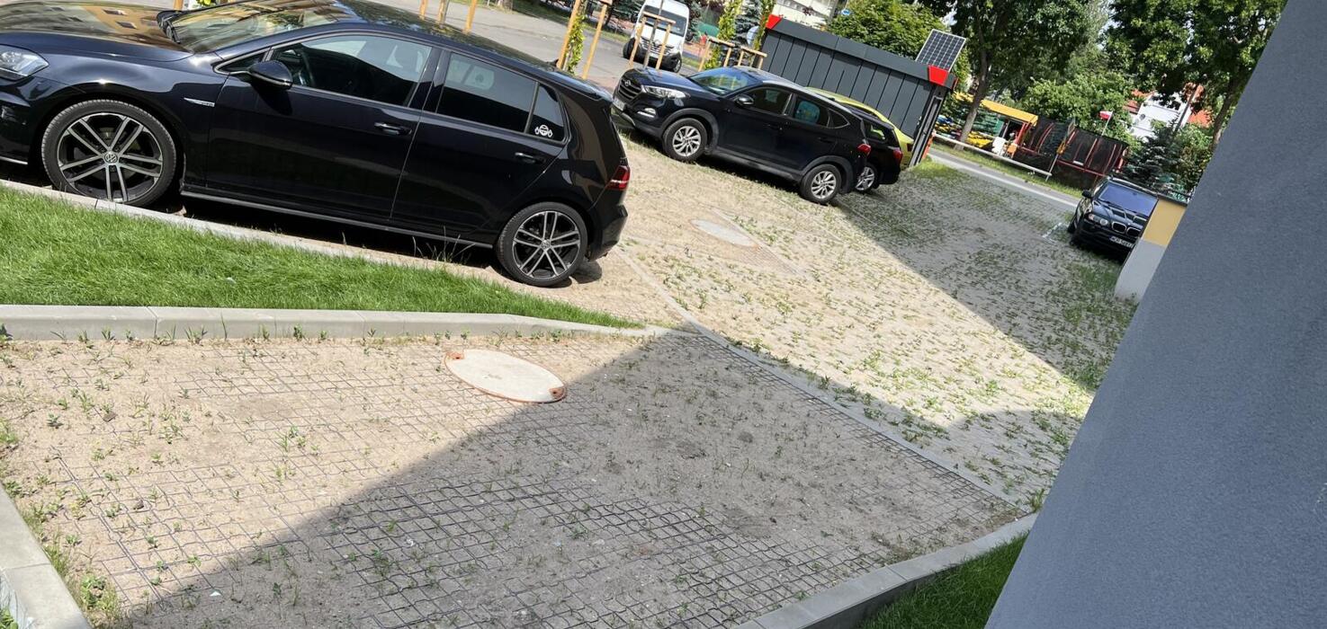 Factory Resort - Parking dla gości