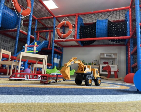 Factory Resort - wakacje z dziećmi