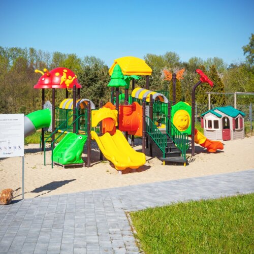 hotel z placem zabaw nad morzem