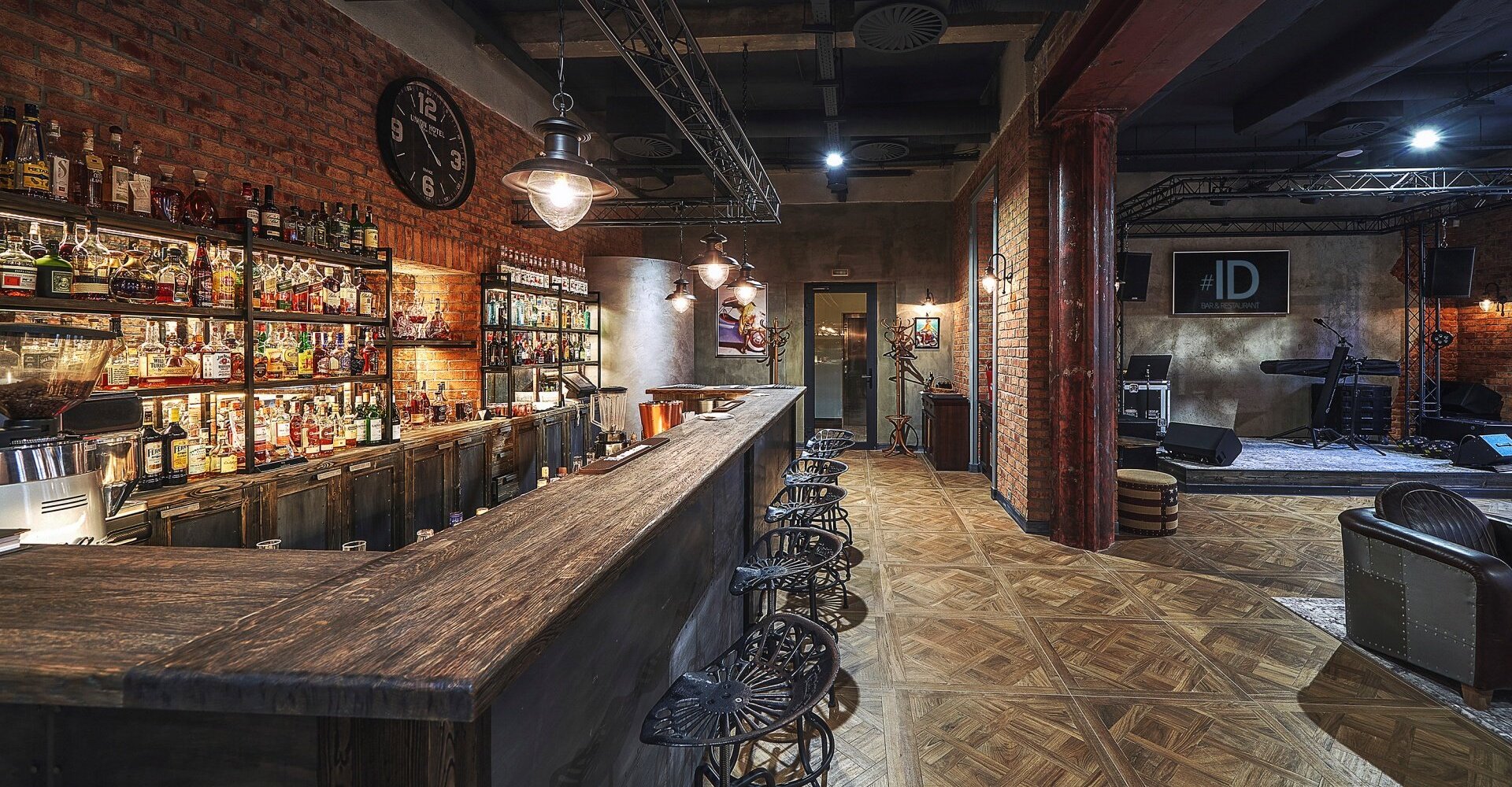 Carlsbad Plaza ID Bar