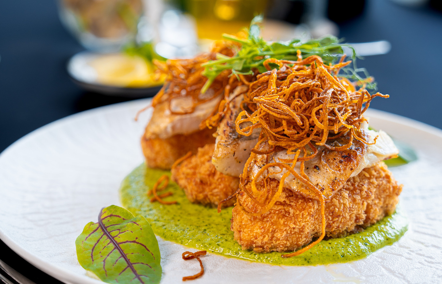 Knusprig panierte Schnitzel mit gegrilltem