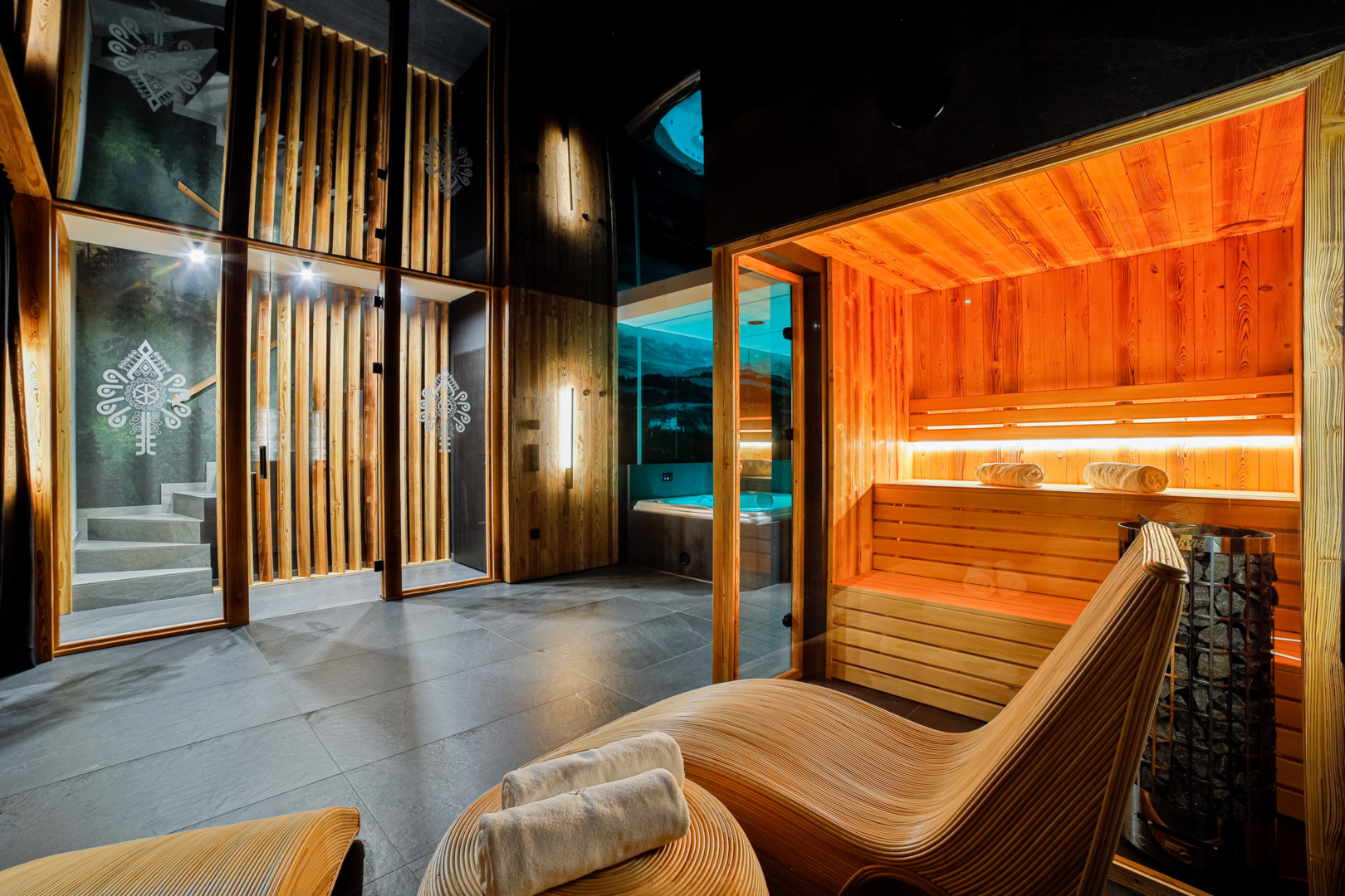 jacuzzi i sauna na wyłączność w apartamencie