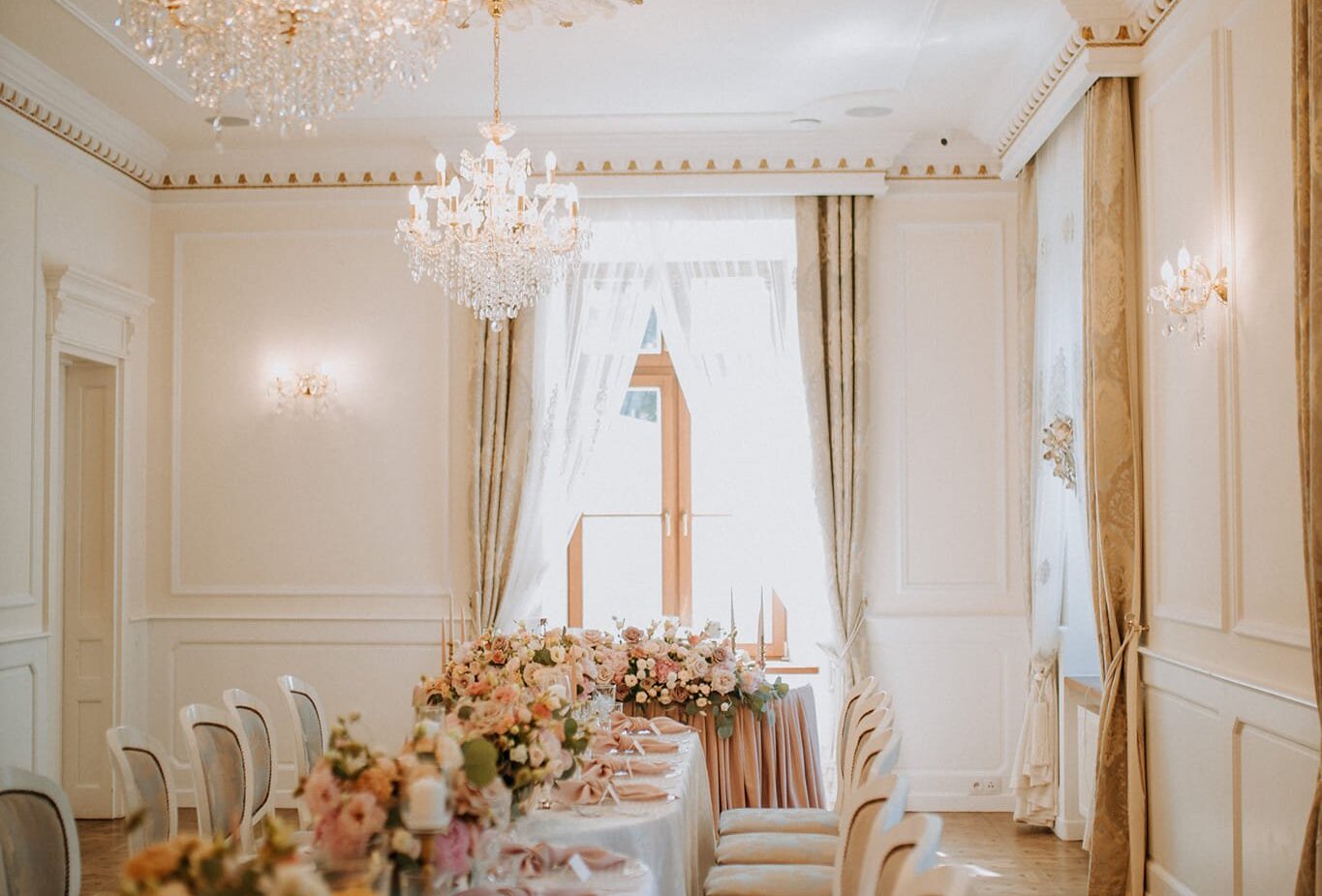 Królewskie wesele w Dworze - aranżacja sali