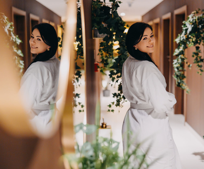 woman going to spa treatment