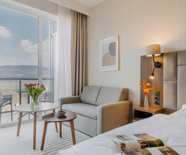 Pokój hotelowy z widokiem na góry