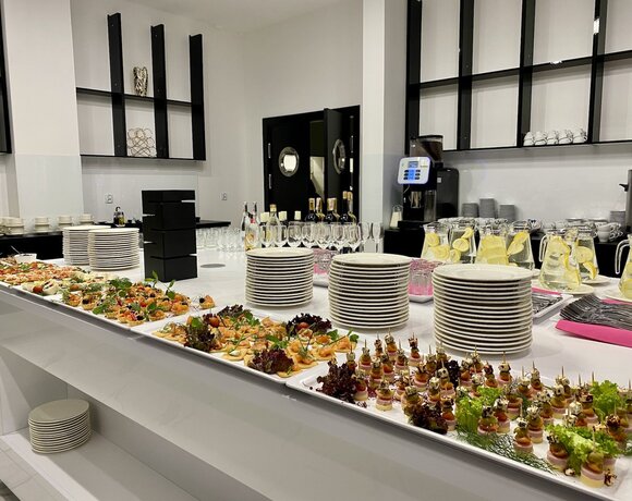 Restauracja bufetowa w Ferry Resort