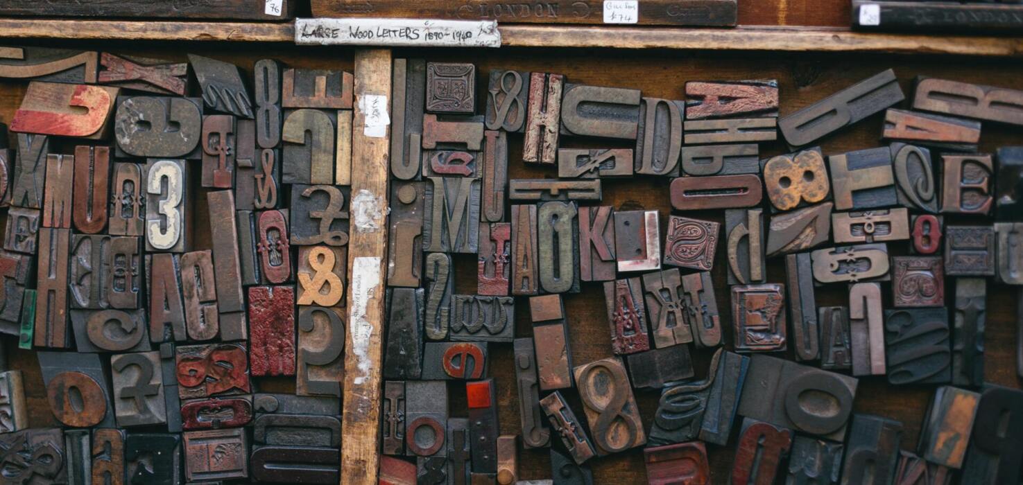 Unikalne dekoracje wnętrza opowiadające historię i budujące charakter hotelu