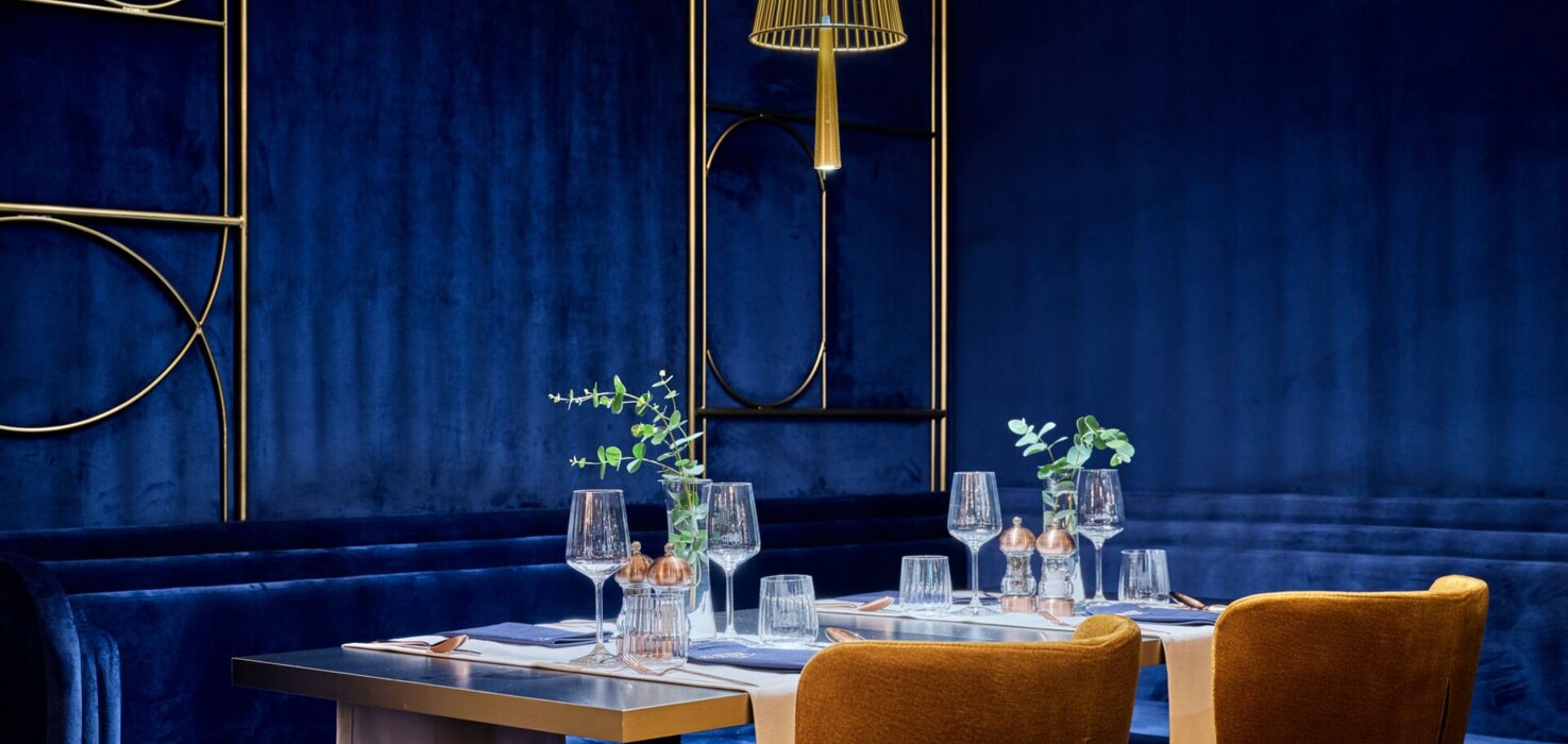 Restauracja z pięknym wnętrzem na starym mieście, serwująca kuchnię krakowską