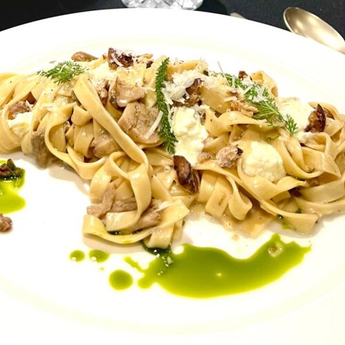 Danie makaronowe serwowane w restauracji hotelu 4 gwiazdki Garamond Kraków