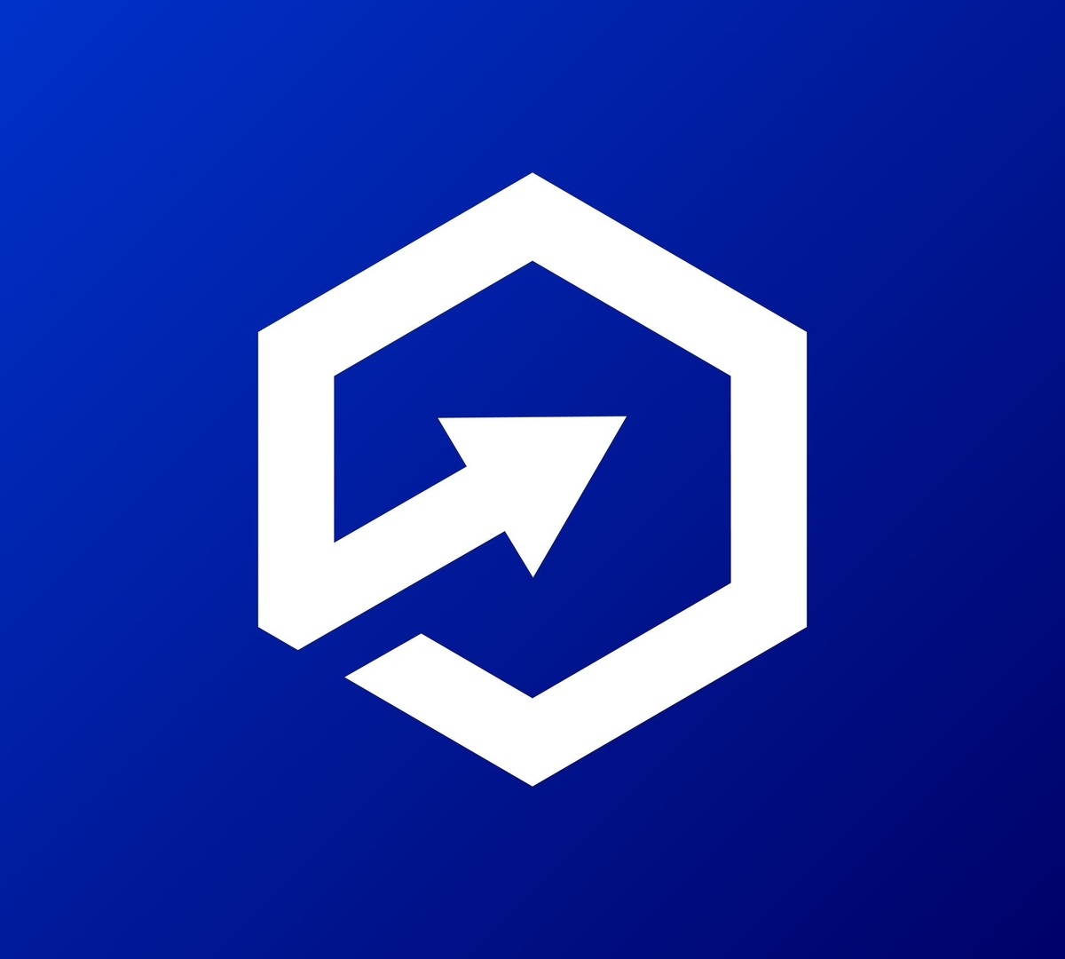 Białe logo sześciokąta ze strzałką skierowaną w górę i w prawo na głębokim niebieskim tle