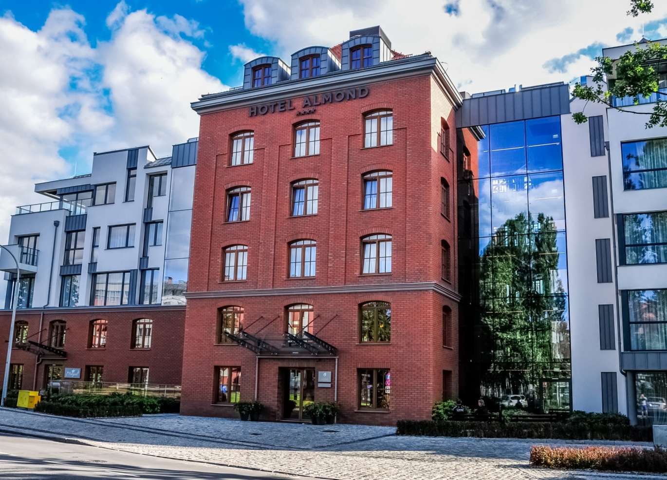 hotel by the Motława river