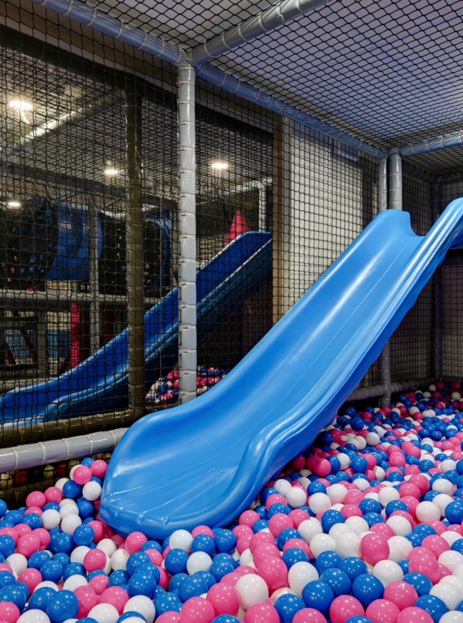 ball pool for children