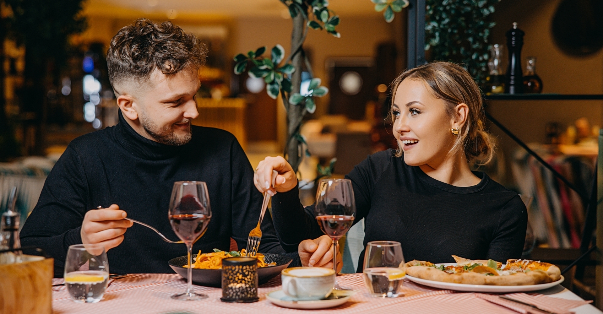 Romantyczna kolacja dla dwojga - Green Adults 16+ w Karpaczu.