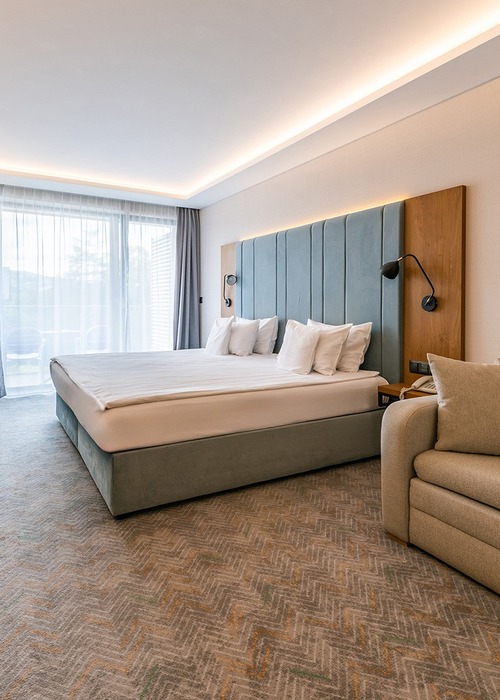 Pokój w pięciogwiazdkowym hotelu Green Mountain w Karpaczu.