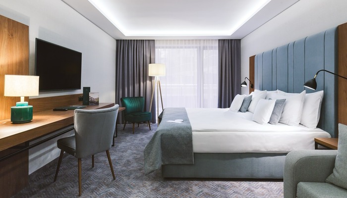 Pokój hotelowy w pięciogwiazdkowym hotelu Green Mountain w Karpaczu.