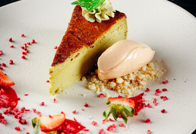 Pistachio cheesecake with ice cream at Green Mountain, Karpacz.