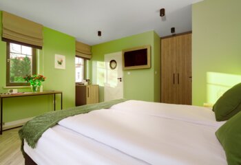 kamienica portowa mikołajki pokój