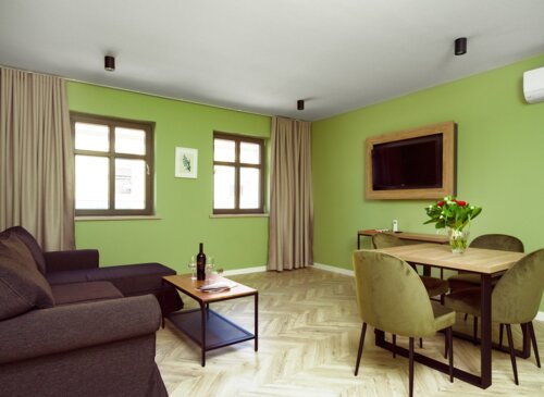 kamienica portowa mikołajki pokój