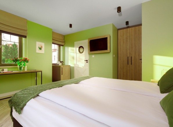 kamienica portowa mikołajki pokój