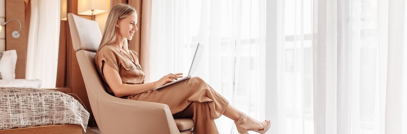 <a href="https://www.weselezklasa.pl/ogloszenia-weselne/hotel-500,26653/" target="_blank" title="Hot