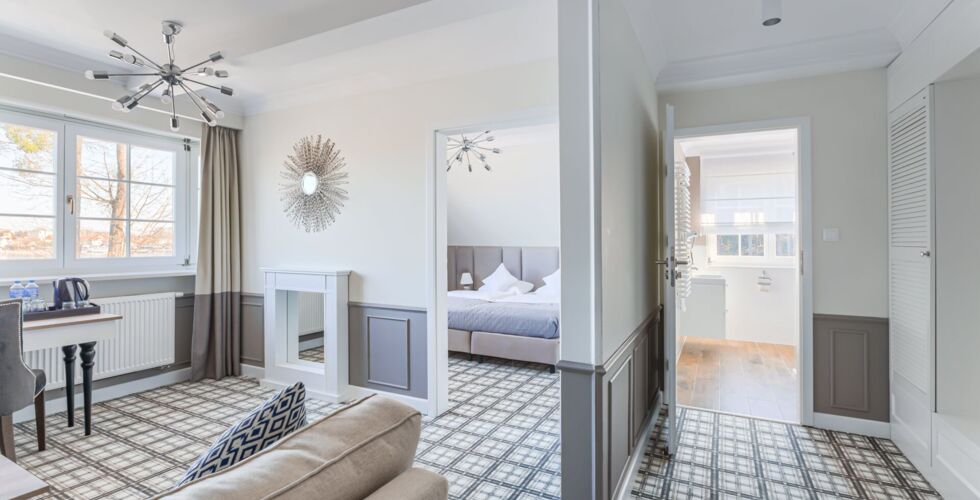 Apartament hotelowy z osobną sypialnią i salonem