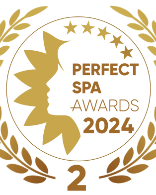 Goldener Lorbeerkranz mit Aufschrift "PERFECT SPA AWARDS 2024", Sonnenprofil-Emblem und großer "2" - zweiter Platz beim Spa-Award