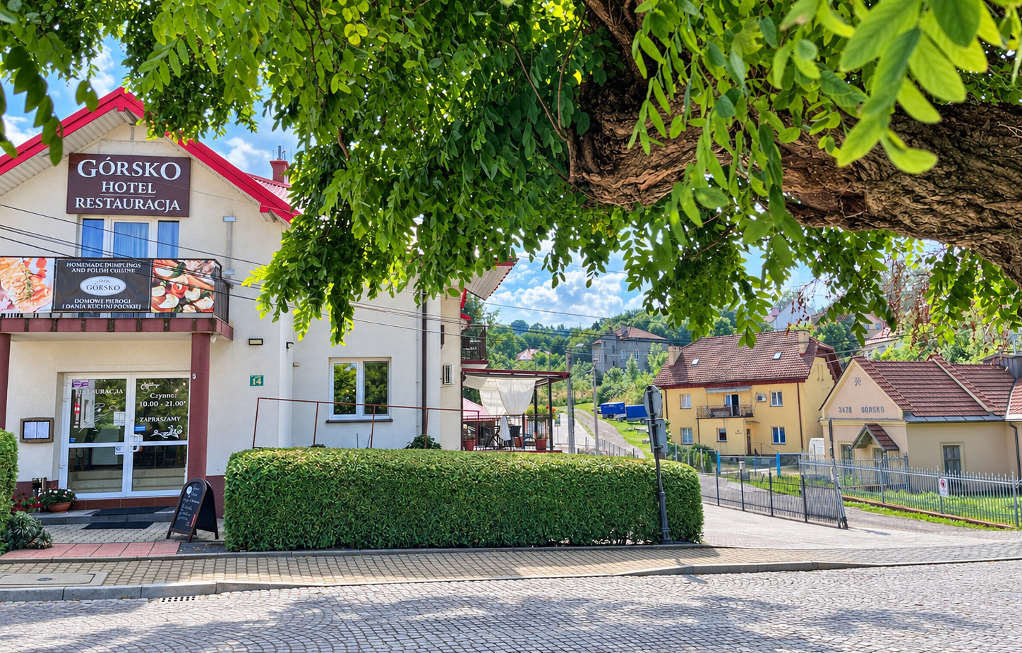 Hotel Górsko w Wieliczce – budynek hotelu i restauracji