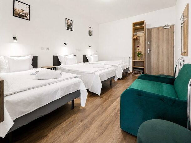 Pokój trzyosobowy z trzema łóżkami w Hotelu Górsko