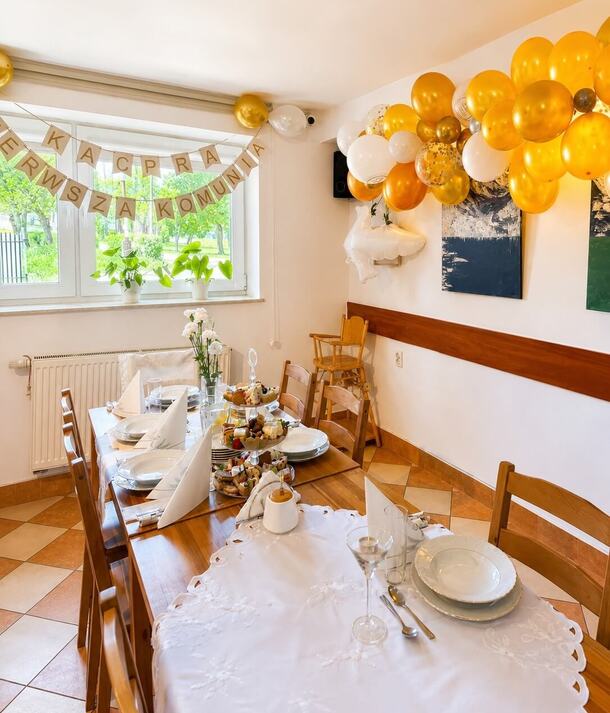 Sala przygotowana na rodzinną uroczystość w Hotelu Górsko