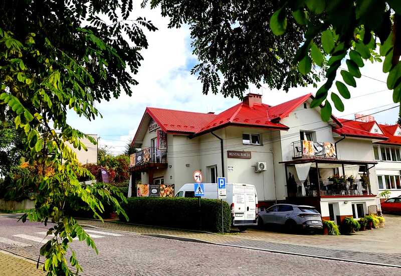 Hotel Górsko widok od strony ulicy