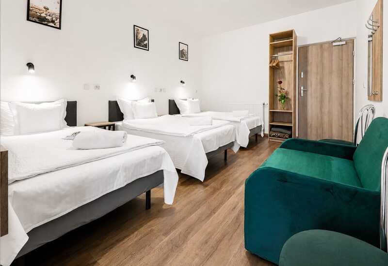 Pokój trzyosobowy z trzema łóżkami w Hotelu Górsko