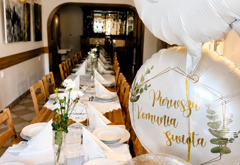 Stół przygotowany na przyjęcie – Restauracja Hotel Górsko Wieliczka
