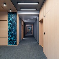 Nowoczesny korytarz hotelowy z jasnymi drewnianymi panelami, wykładziną, ukośnym oświetleniem LED, pokojem 219 i zielonym muralem