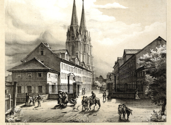 Historische Straßenszene in Marburg mit gotischen Kirchtürmen, Gebäuden aus der Zeit und Menschen in Kleidung des 19. Jahrhunderts