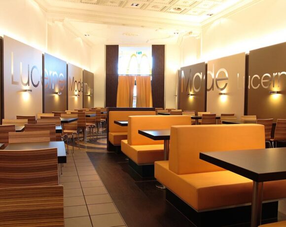 There is also a McDonalds on the premises of the Hotel Monopol.