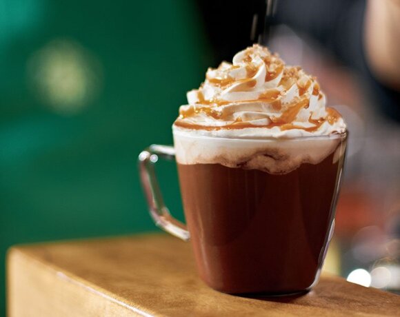 There is a Starbucks Coffee in the entrance area of the Hotel Monopol.