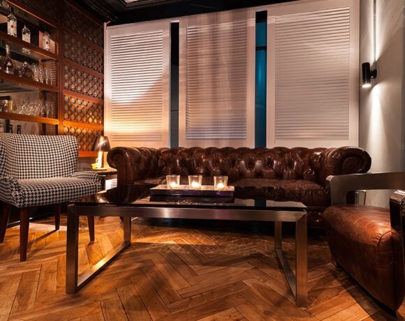 Bar weisses Schaf in the Hotel Luzern.