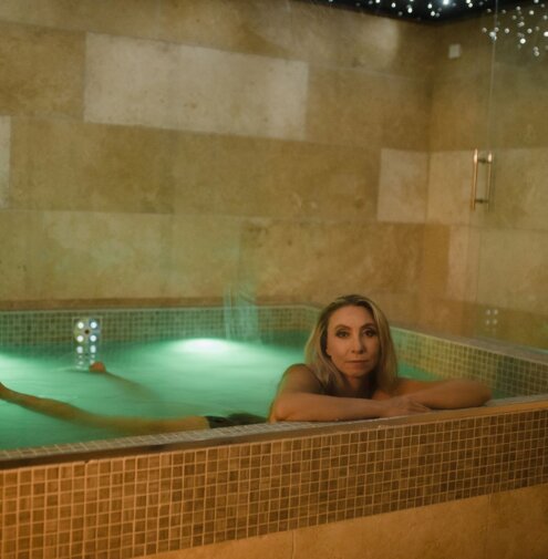 Relaks w basenie w Hotelu pod Warszawą