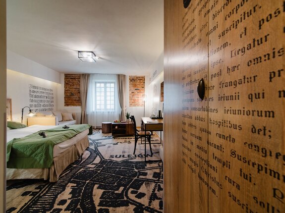 Komfortowe wnętrza w hotelu pod Warszawą